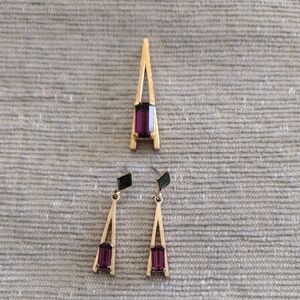 Avon Plaza IV Pendant and Earrings